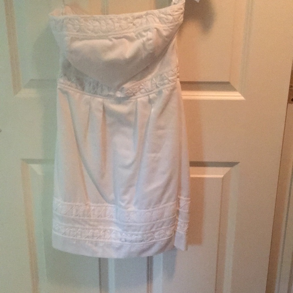 White strapless dress